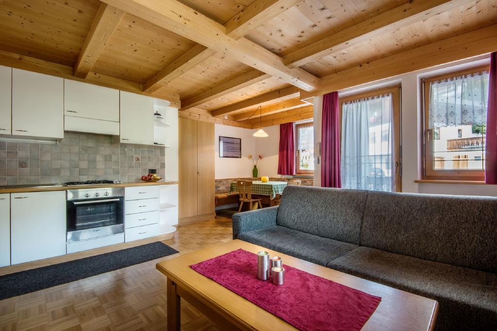 Apartments Tino La Valle Ruang foto